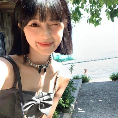 小石头海报